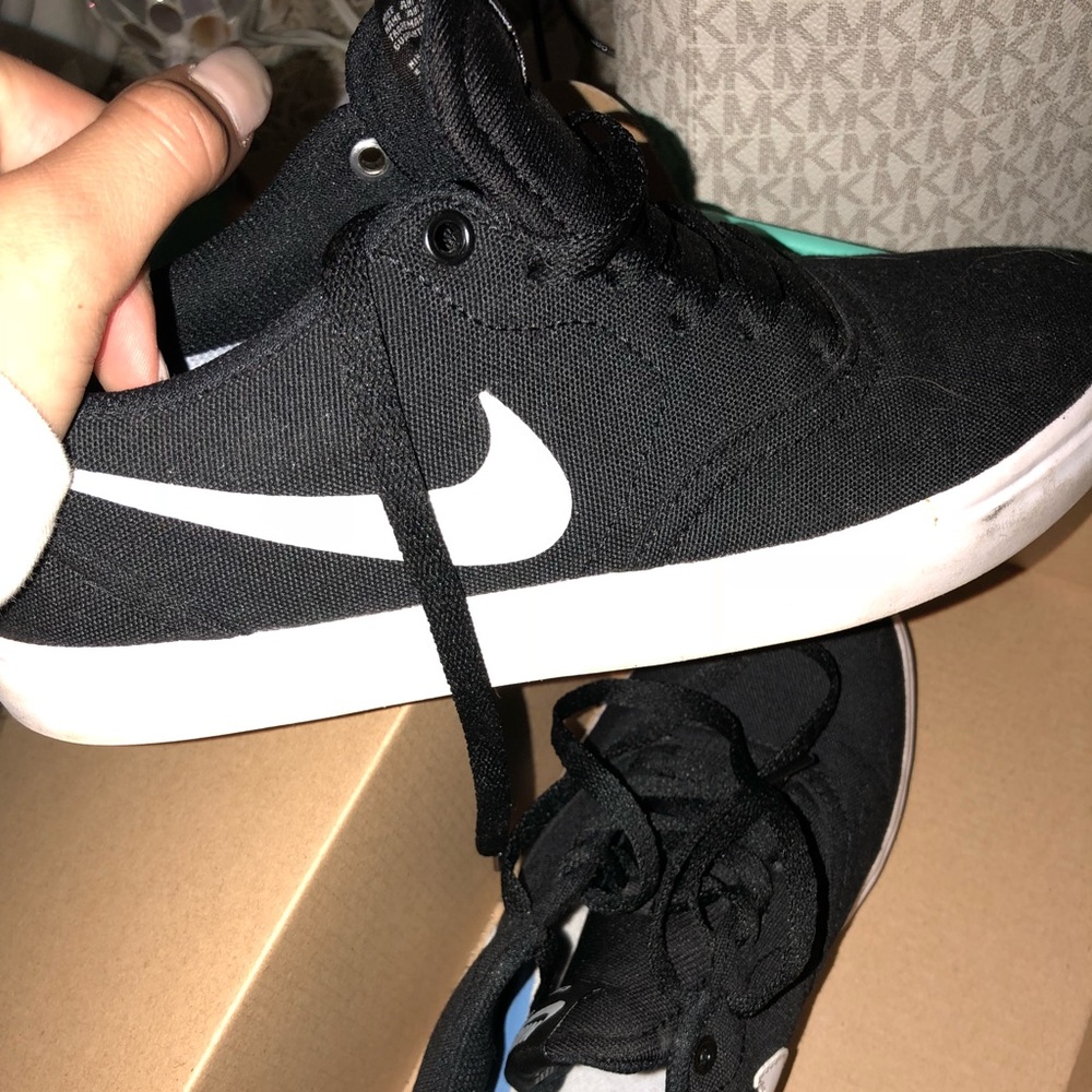 Women’s Nike SB with white Nike Check